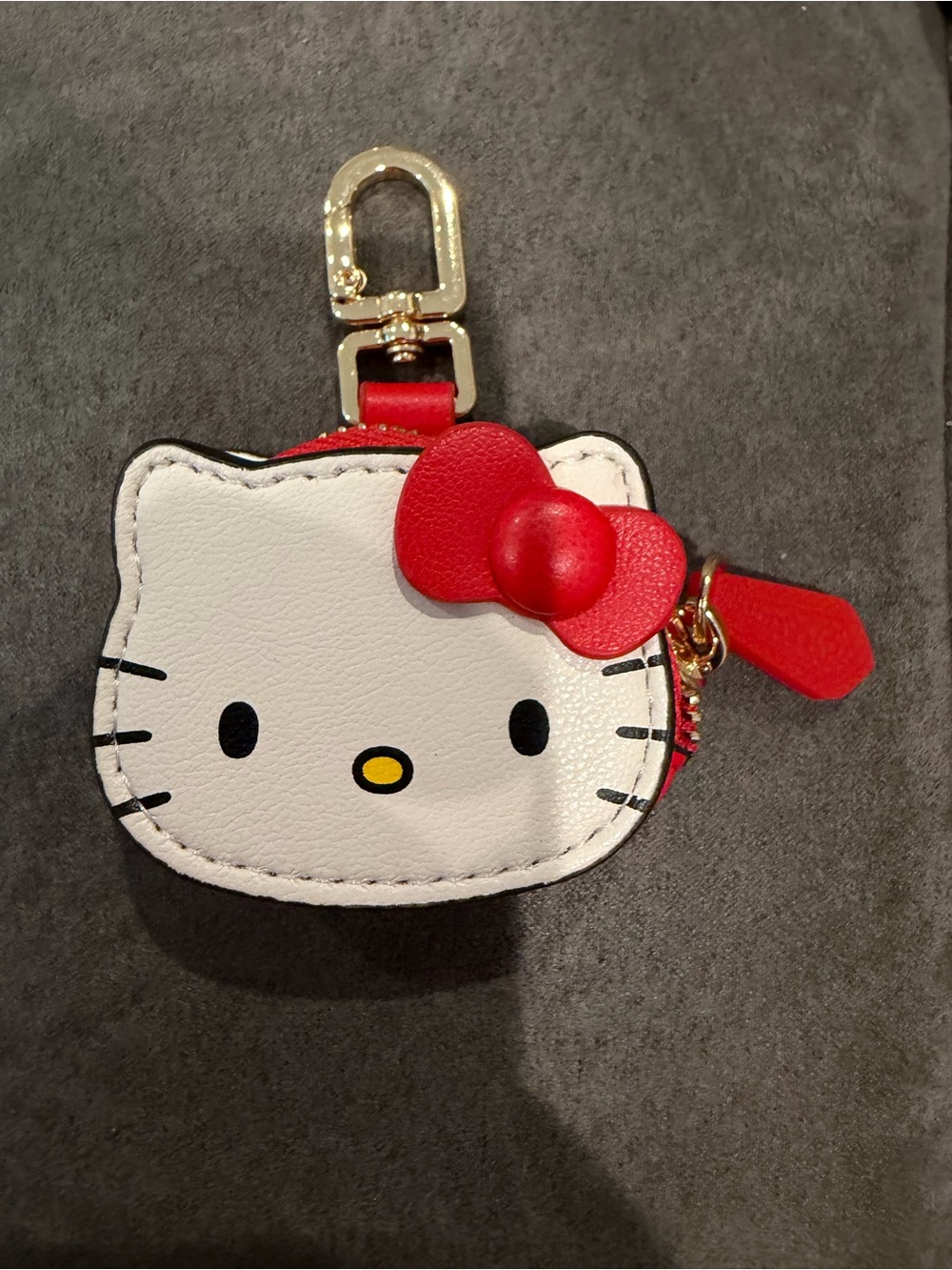 Hello Kitty White & Red Kids Coin Pouch with Gold Clip